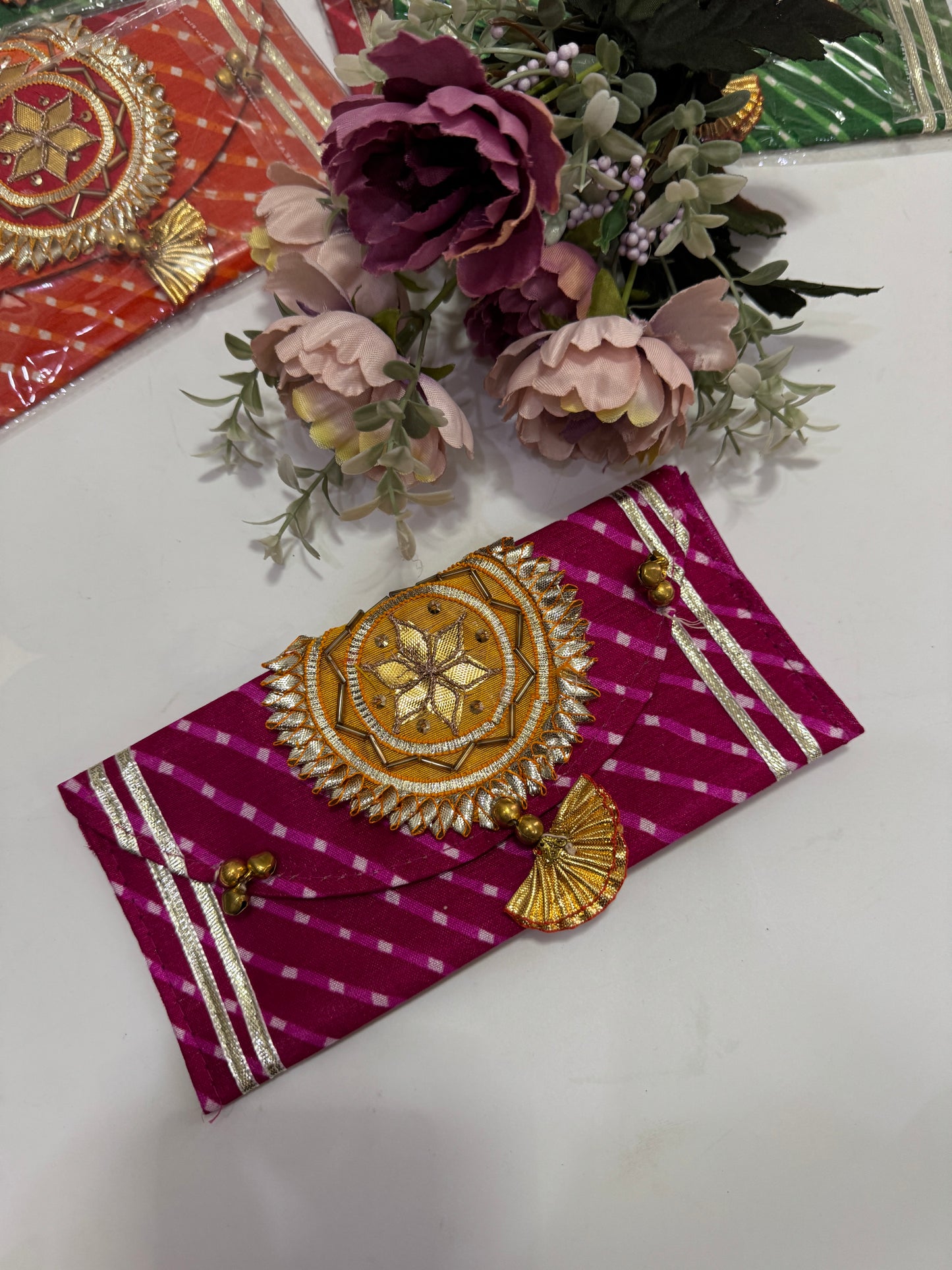 Leheriya gota envelope