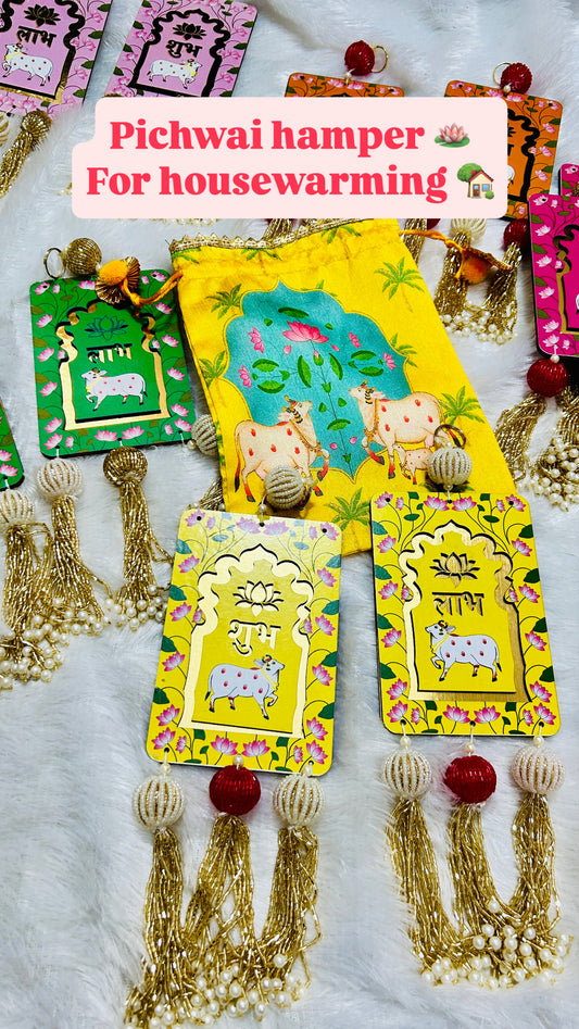 Pichwai hamper