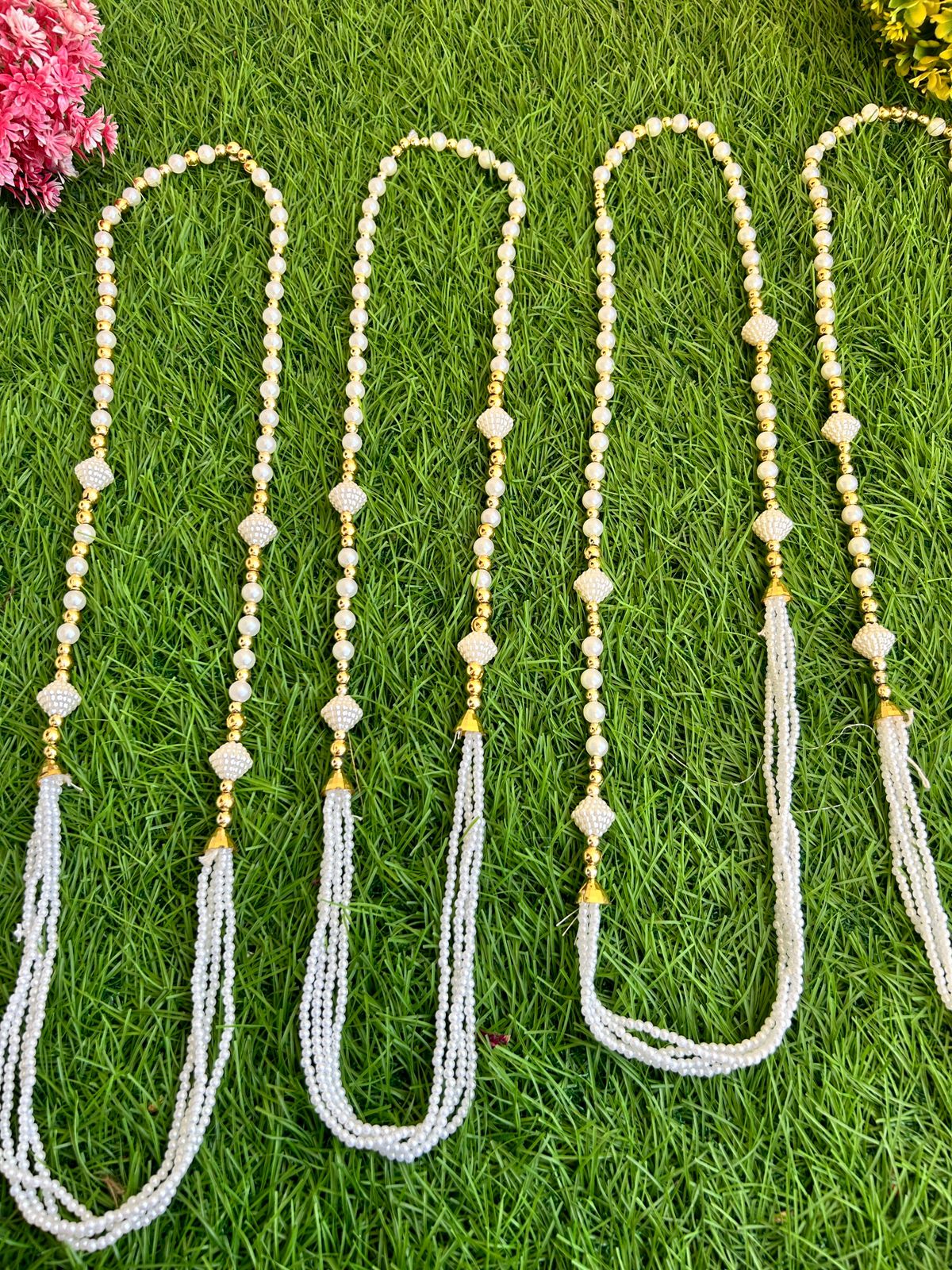 Multilayered pearl swagat mala