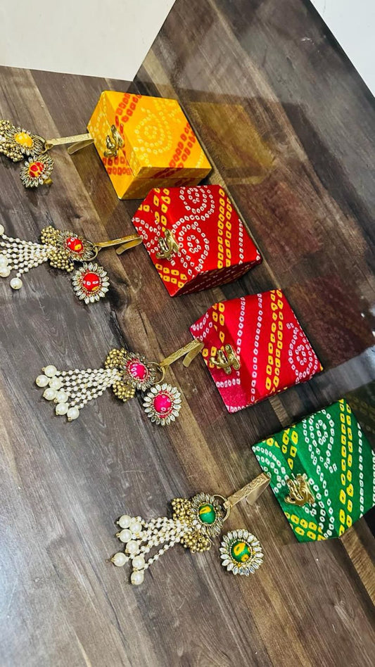 Bandhej box hamper (satka and ring)
