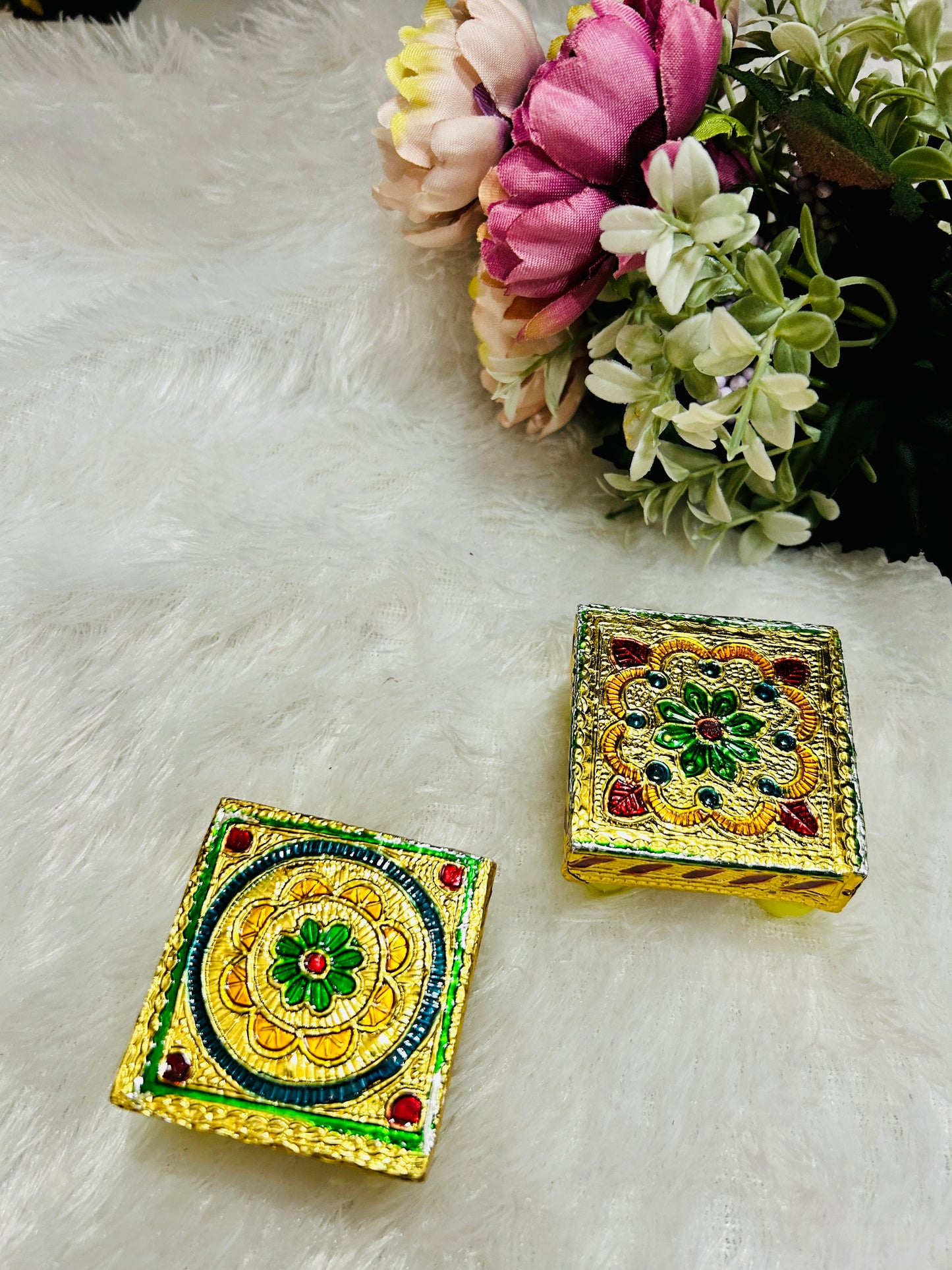 Meenakari Bajot / Chowki