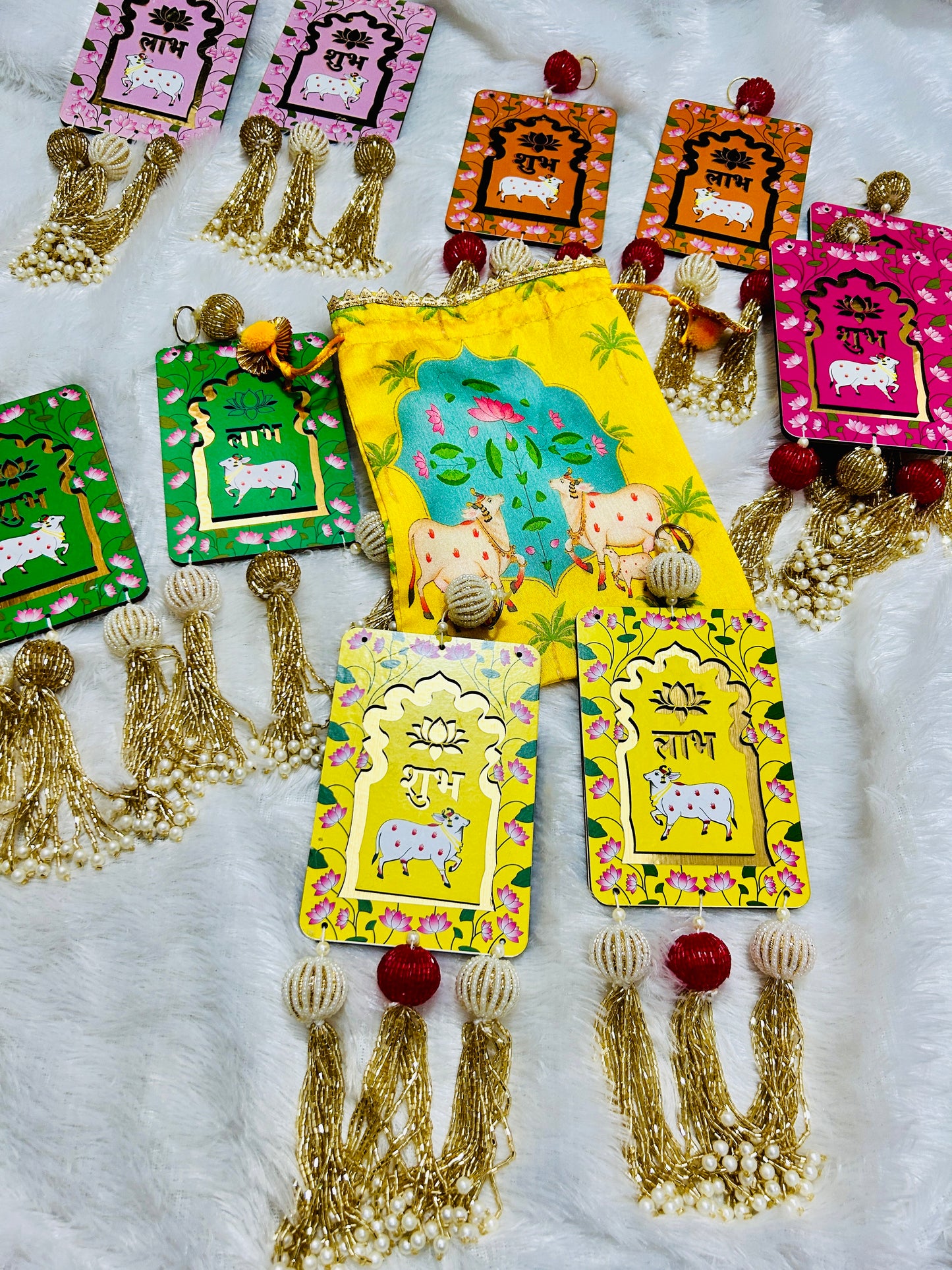 Pichwai hamper