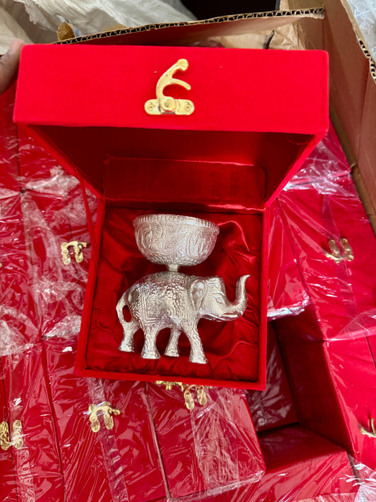 Elephant with bowl (Gaj katori)