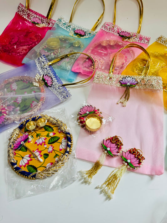 Lotus theme hamper