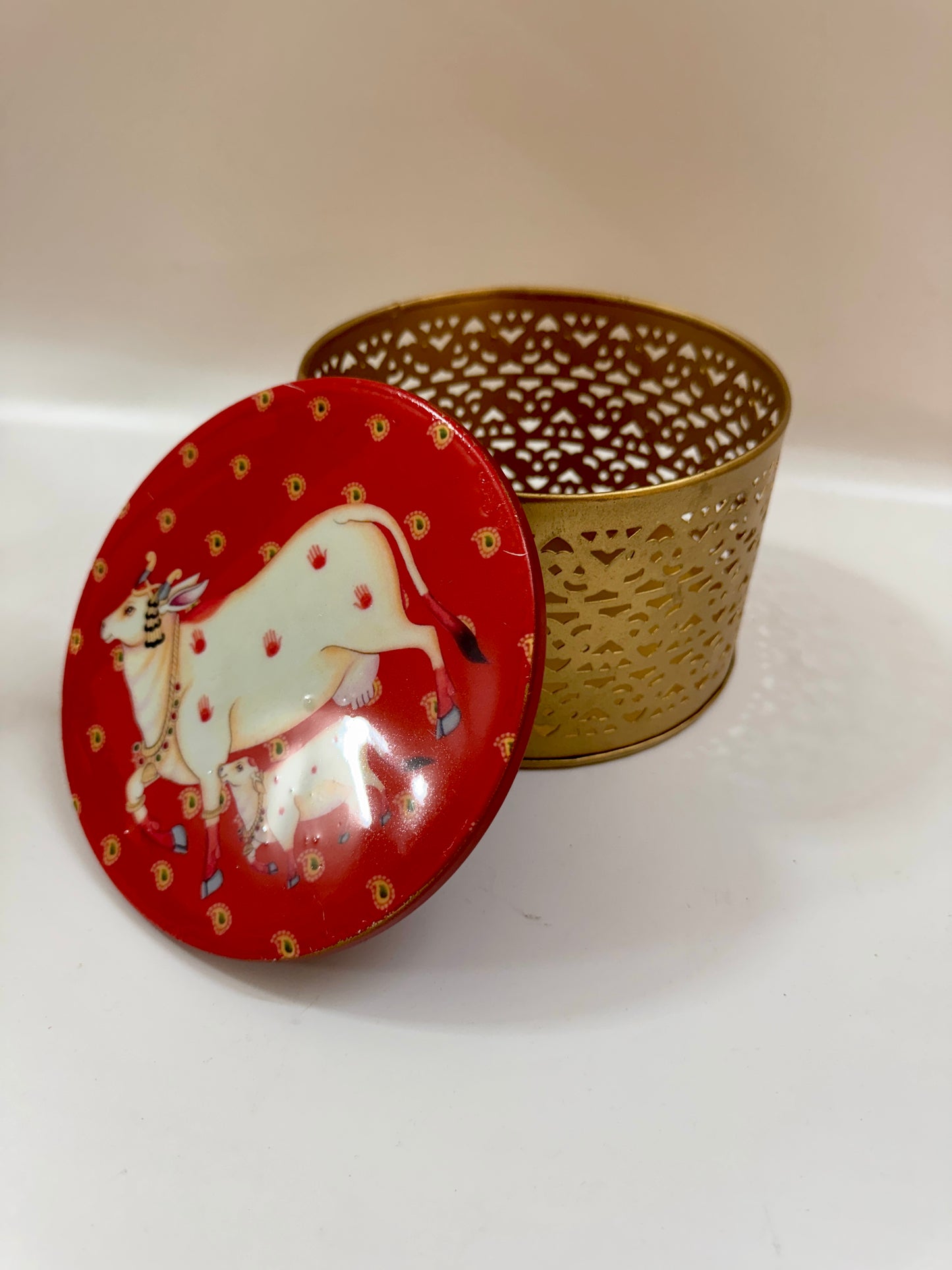 Brass Coated Pichwai Container (15 cm) – Decorative Hamper Box