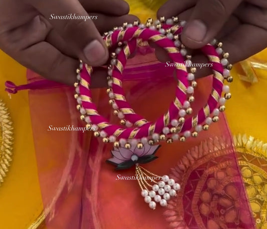 Haldi / Mehendi Hamper (Assorted color)