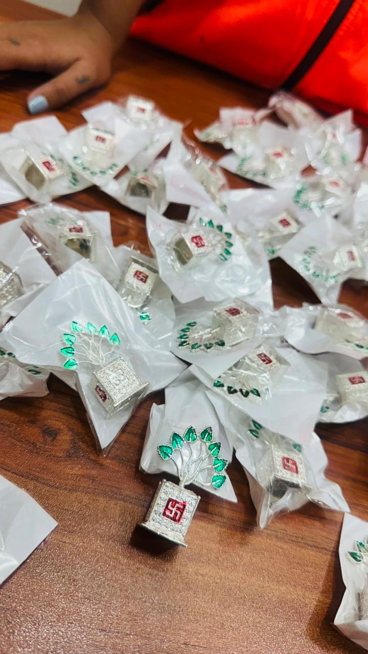 German Silver Tulsi Ji – With Gift Box Packing