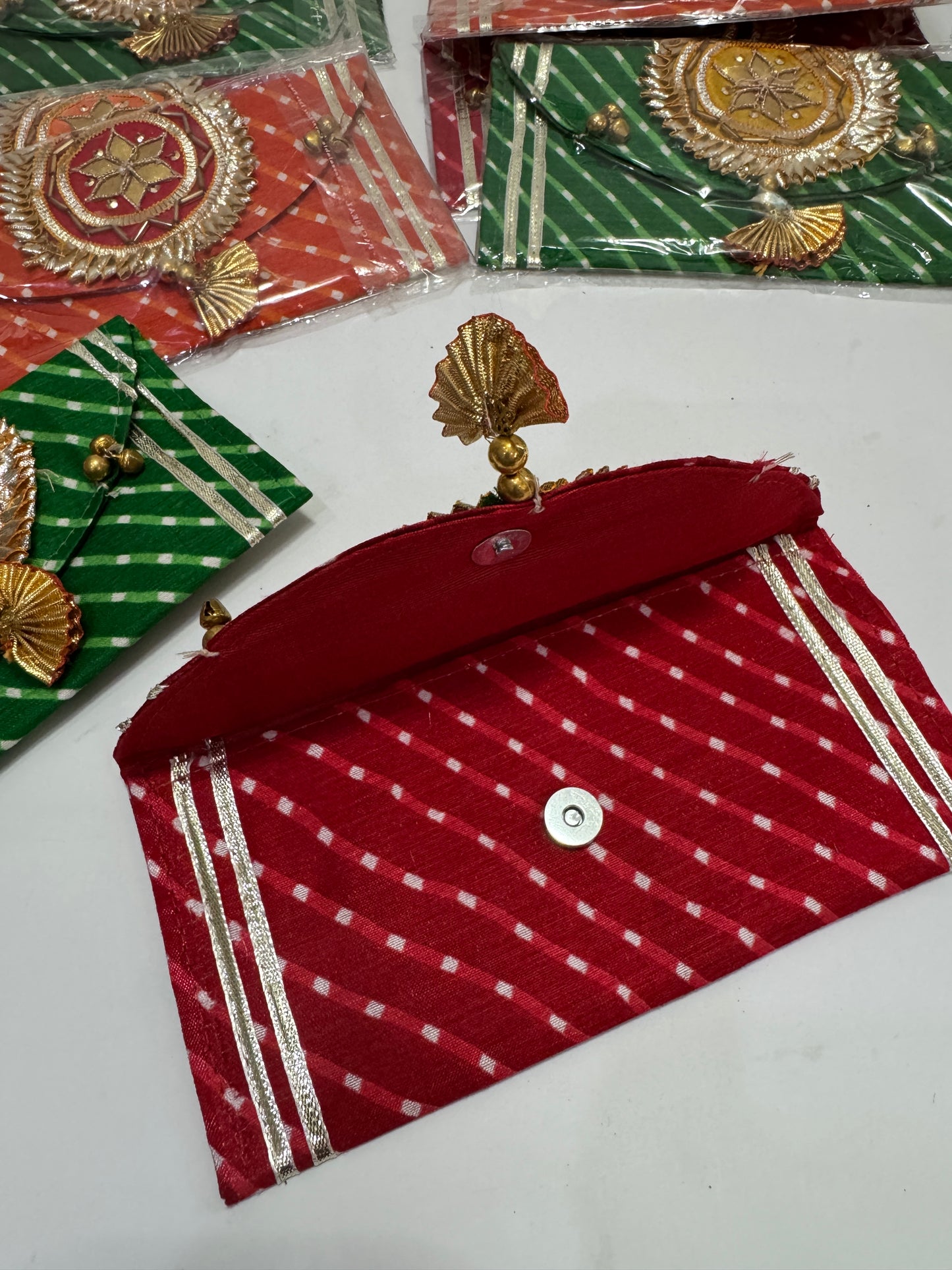 Leheriya gota envelope