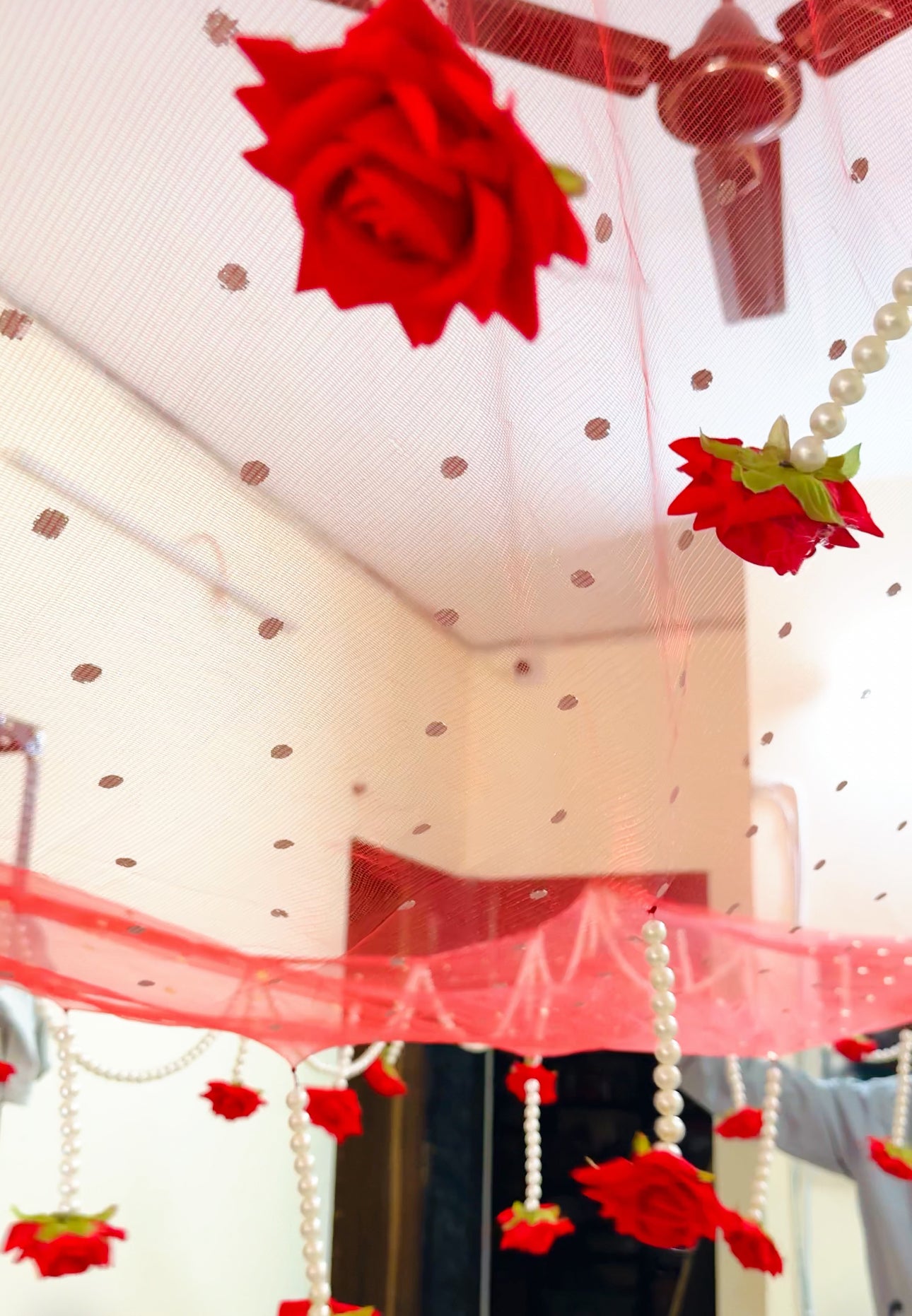 Red Bridal Entry Dupatta with Rose & Pearl Hangings