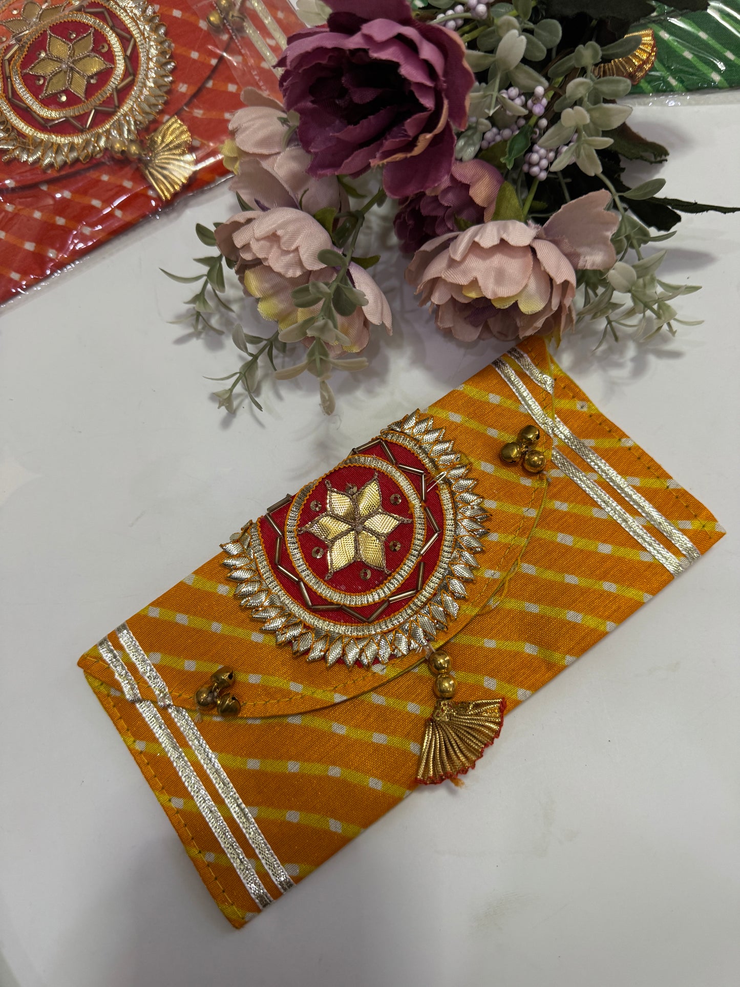 Leheriya gota envelope