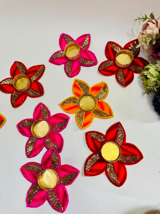 Flower cutdana t light holder