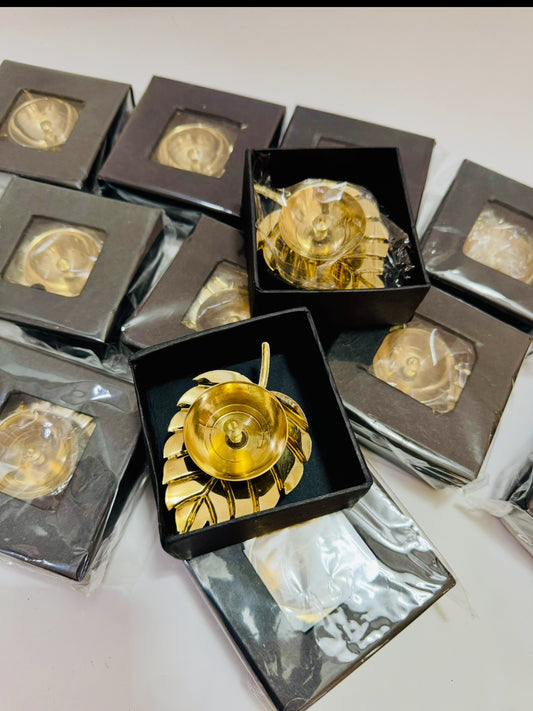 Paan / Beteel brass diya with box