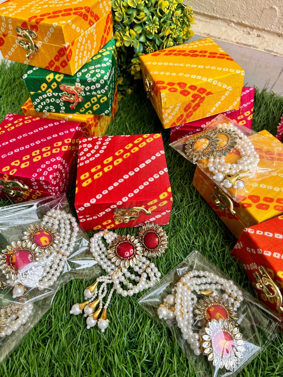 Bandhej box hamper