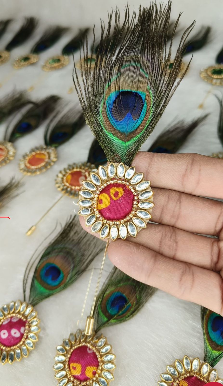 Bandhej lapel pin broch