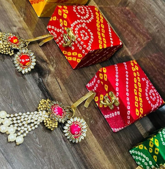 Bandhej box hamper (satka and ring)